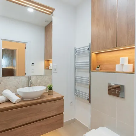 Apartament Exclusive & Brand New 3bedrm In The Center Budapesta
