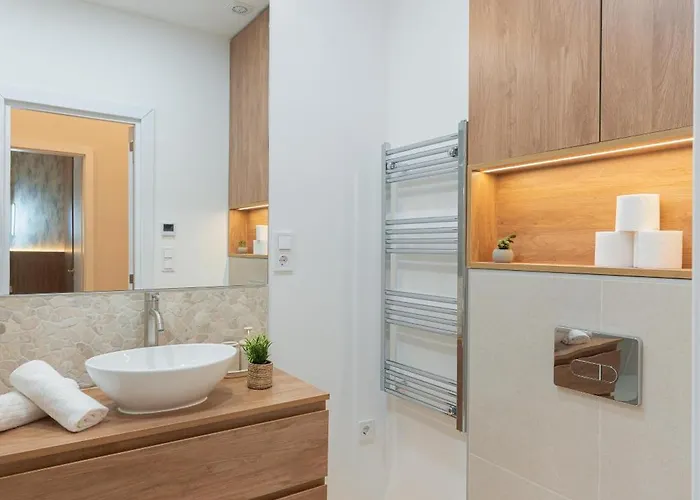 Apartament Exclusive & Brand New 3bedrm In The Center Budapesta